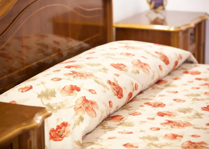 Anelia Boutique & فاليراكي