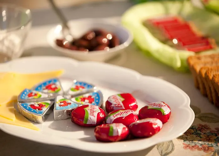 Anelia Boutique & فاليراكي