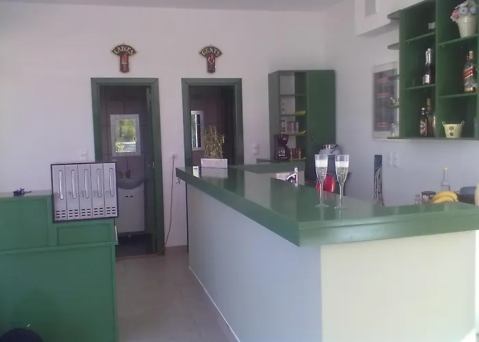 Anelia Boutique & فاليراكي