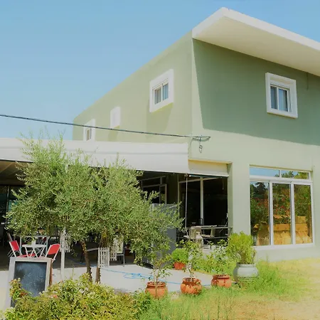 公寓式酒店 亚尼利亚精品公寓酒店 法里拉基